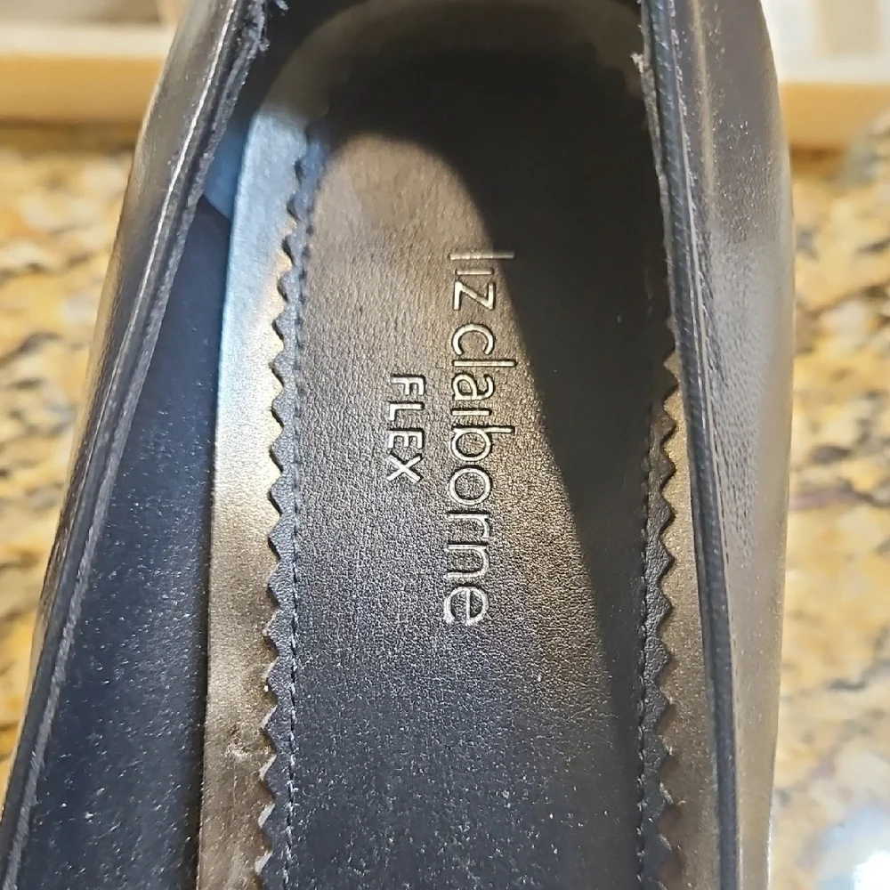 Liz Claiborne Blue Chain Accent Heels